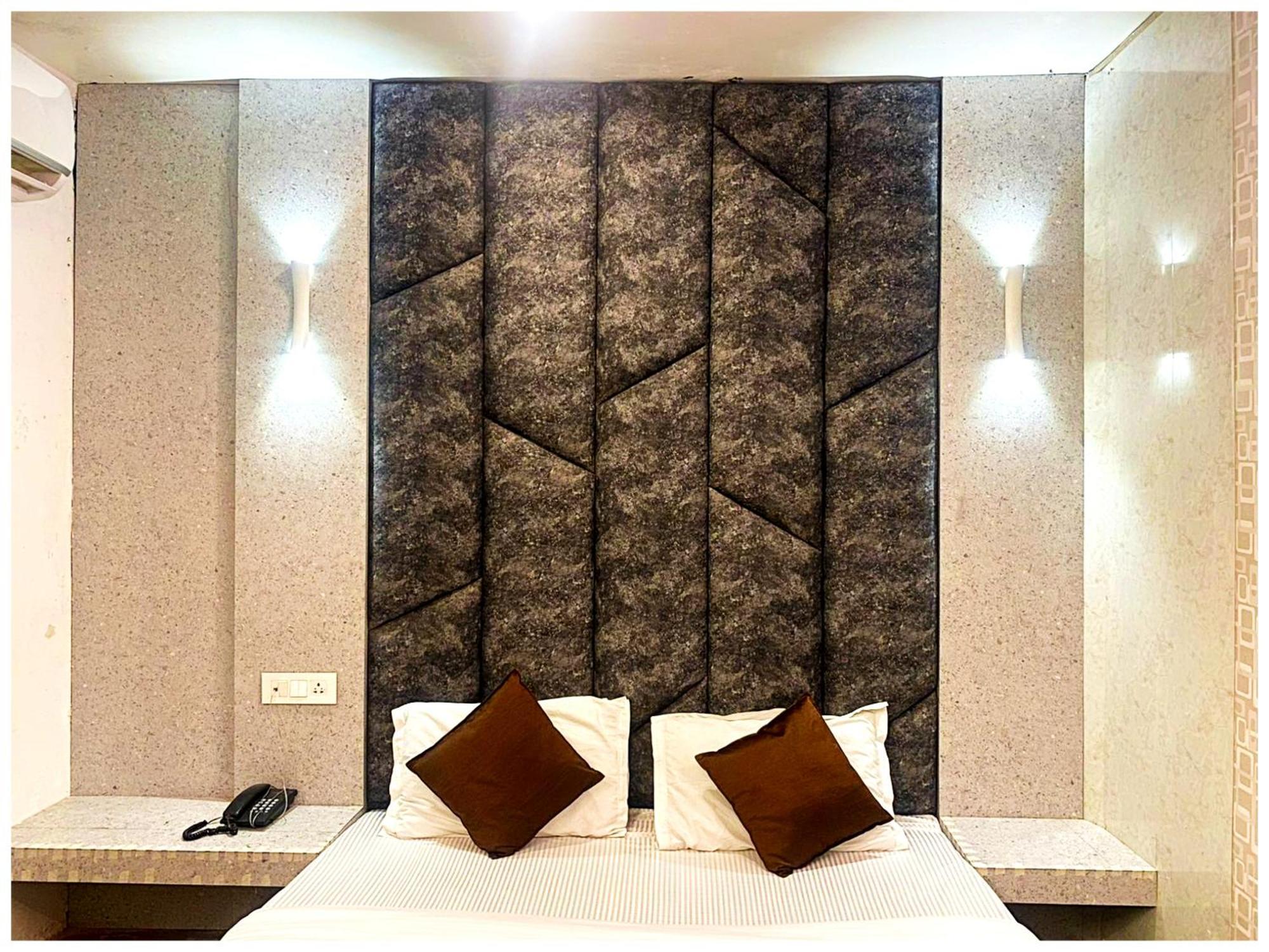 Grg Pardesi Hotel Haridwār Dış mekan fotoğraf