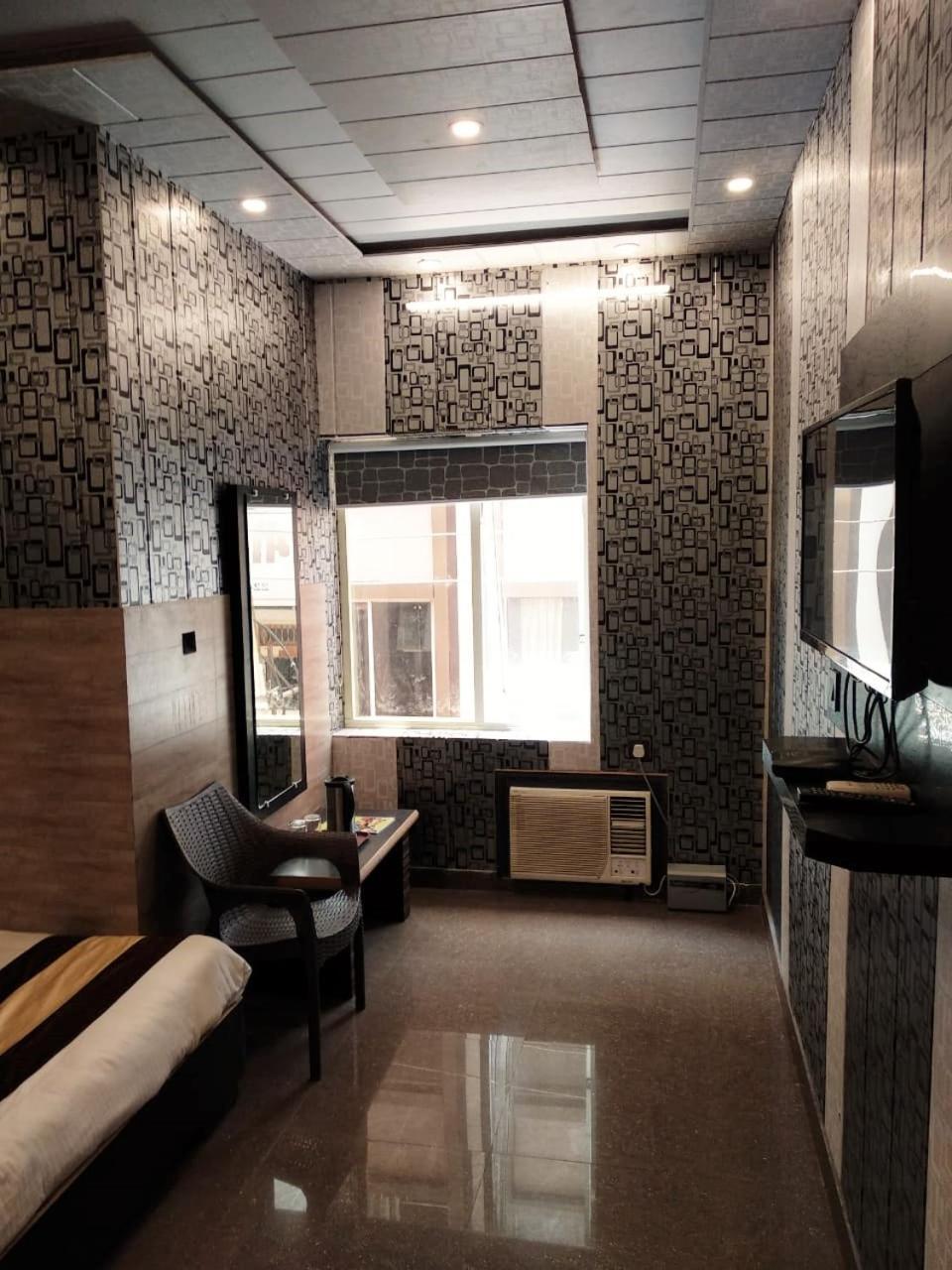 Grg Pardesi Hotel Haridwār Dış mekan fotoğraf